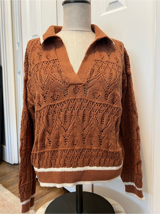Universal Thread Sweaters - Universal Thread Rust Open-Knit V-Neck Sweater with White Trim
